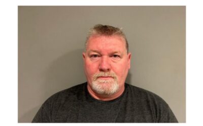 Hombre de Warwick arrestado con cargos de drogas.