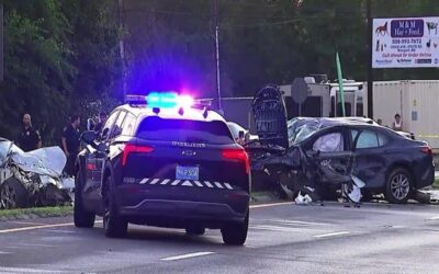 Autoridades revelan identidad de dos fallecidos en accidente automovilístico.