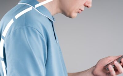 El llamado “cuello tecnológico “ el uso del celular nos afecta el cuello y las manos.