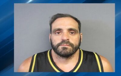 Hombre de Boston enfrenta cargos por supuestamente solicitar pornografía infantil.