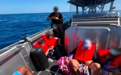 Agentes federales interceptan embarcación que transportaba ilegalmente a 18 personas desde Bahamas a Miami-Dade