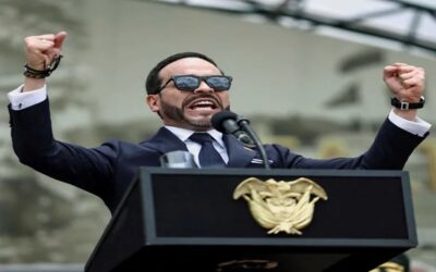 Presidente de Colombia anuncia extradición de líderes guerrilleros a Estados Unidos.