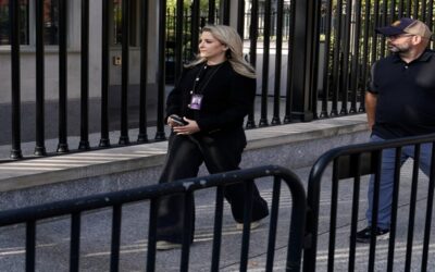 MS NOW, CNN y Politico dicen que a sus periodistas se les negó el acceso a la Casa Blanca