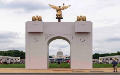 Trump indica que su arco planeado será “complejo militar” para drones y francotiradores