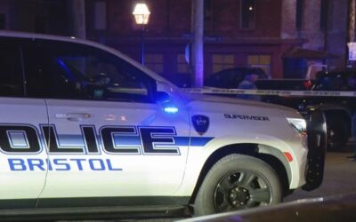 Hombre muere por atropello en Bristol.
