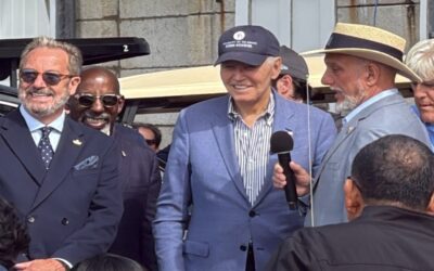 Ex presidente Joe Biden visita Newport