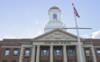 Escuela Secundaria Hope implementa nuevas medidas tras denuncia de agresión sexual de alumna.