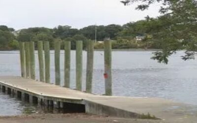 Autoridades identifican cuerpo de kayakista encontrado en aguas de Providence.