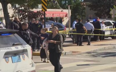 Madre y su hija de 2 años apuñaladas en Providence