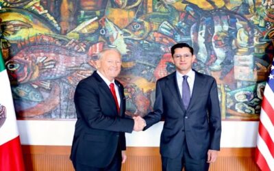 Roberto Velasco y Ronald Johnson revisan temas de la agenda entre México y Estados Unidos.