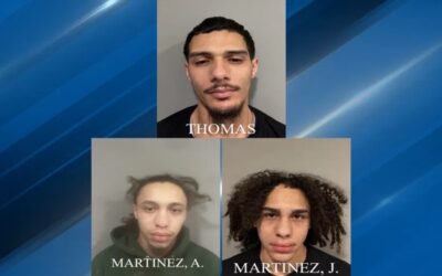 Policía Estatal RI arresta 3 presuntos pandilleros e incauta drogas, dinero y armas.