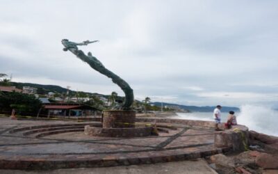 Paso del huracán Simón por el Pacífico mexicano deja lluvias, inundaciones y una persona fallecida